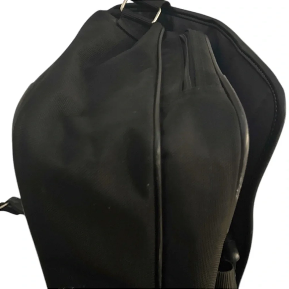 Authentic Kenneth Cole designer black laptop computer messenger bag